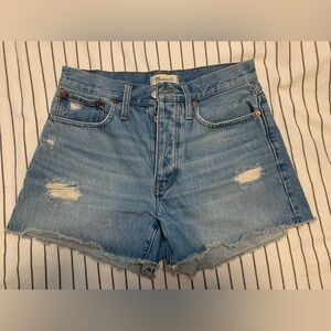MADEWELL- Curvy Relaxed Denim Short- size 24